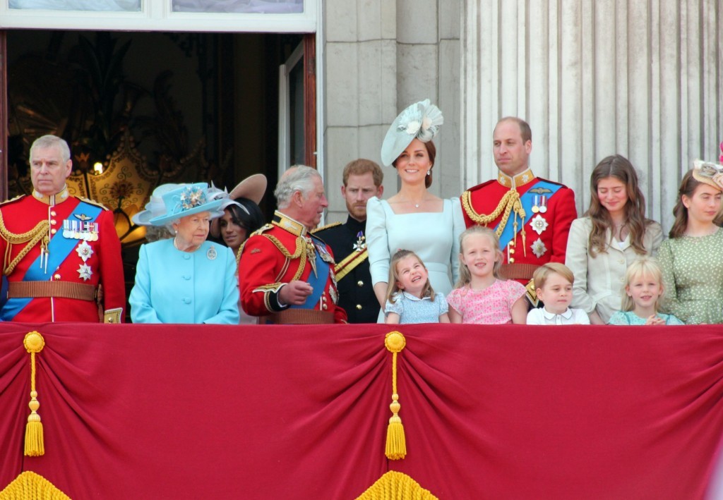 Уход королевы: 8 интересных фактов о Елизавете II