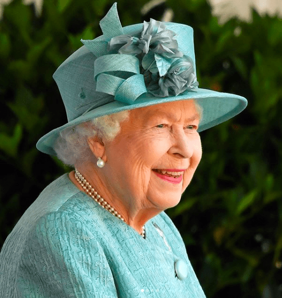 Вам письмо: Королева Елизавета II получила трогательное послание