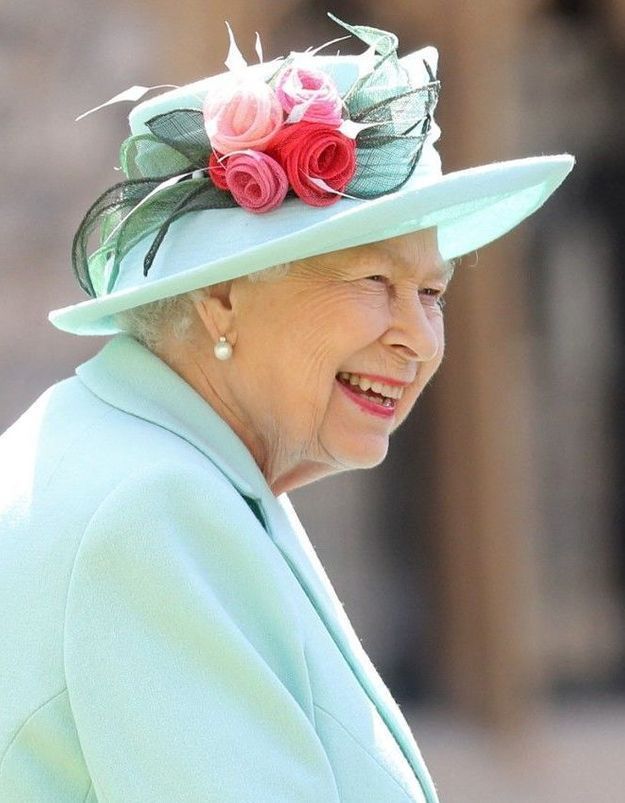 Королева Елизавета II столкнулась с финансовыми трудностями и должна принять решение