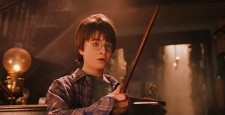 «Гарри Поттер»: открыли статую знаменитого волшебника