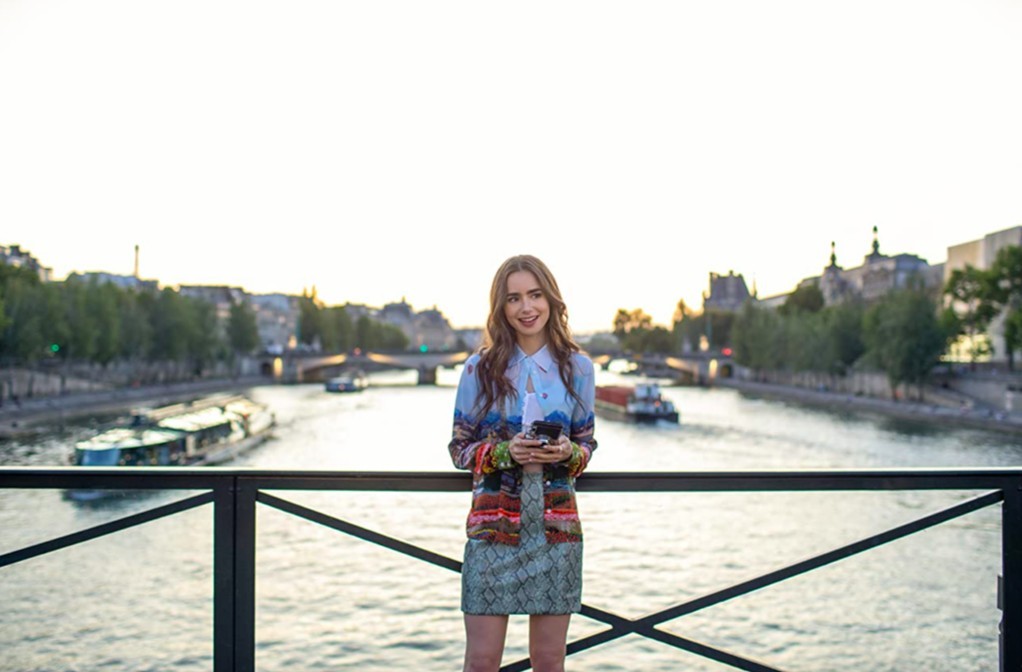 "Эмили в Париже": все стереотипы (правдивые и нет) о Париже, которые вы увидите в новом сериале Netflix