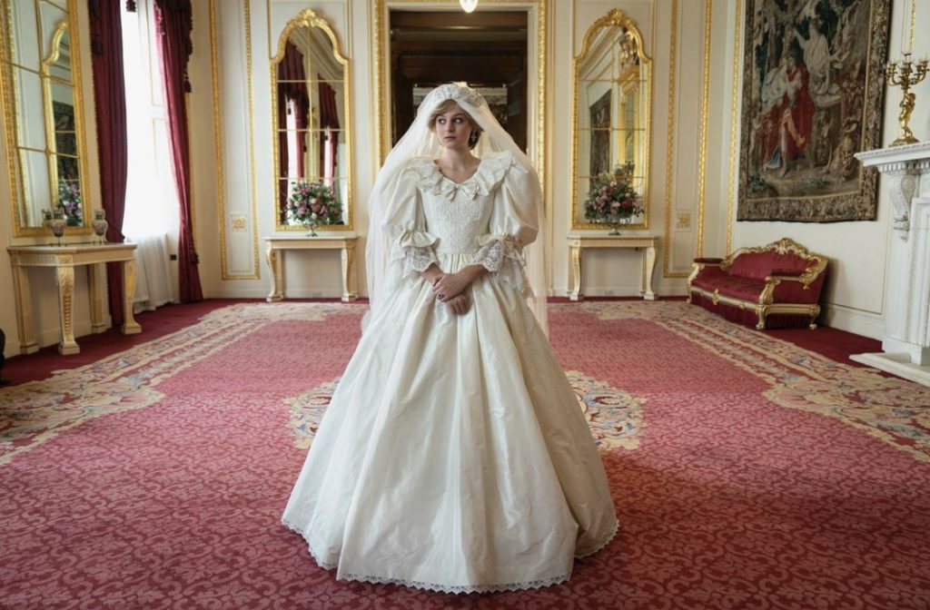 Почему Букингемский дворец не доволен сериалом «Корона»?