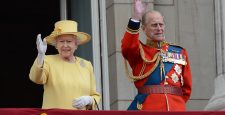 Королевская годовщина свадьбы: новое семейное фото Елизаветы II и принца Филиппа