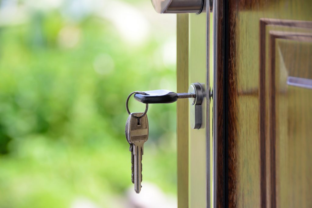 Расклад на недвижимость: когда вы продадите дом?
