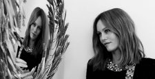 Семейный портрет: Марион Котийяр и Ванесса Паради представляют коллекцию Chanel Haute Couture 2021