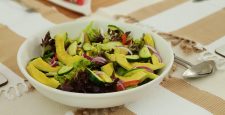 Какой салат съесть, чтобы утолить голод и не поправиться?