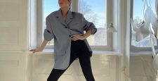 Расклешенные леггинсы + оверсайз пиджак — самое модное сочетание этой весны