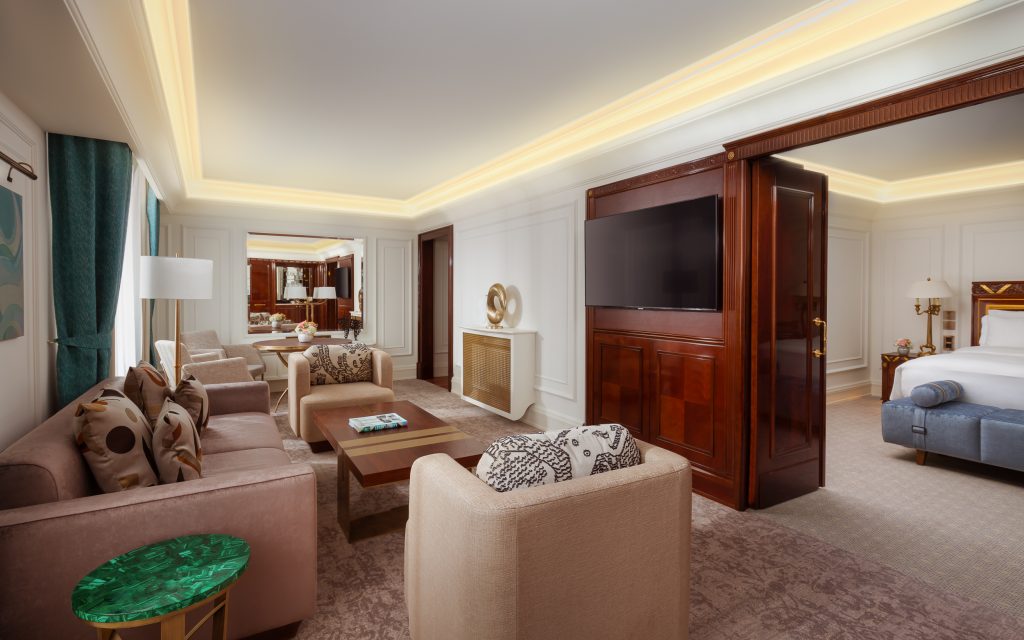 Как выглядят обновленные номера и люксы в The Ritz-Carlton, Moscow?