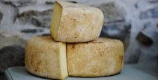 Домашний сыр из 3 продуктов: приготовить сможет каждый!