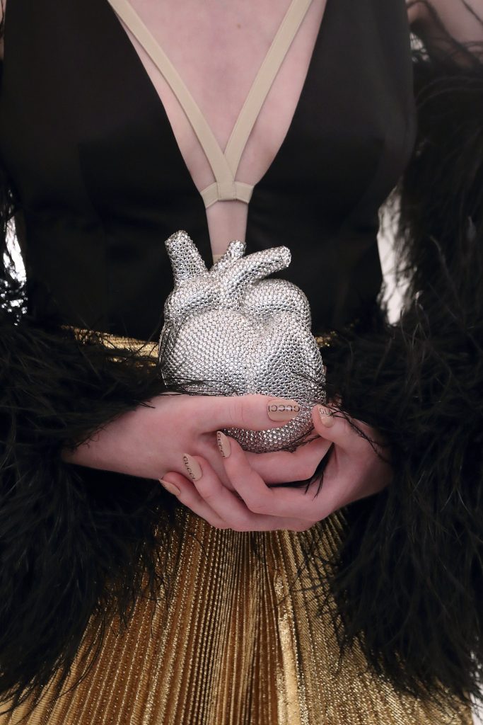 Сердце модного дома Gucci: клатчи больше (не) носят