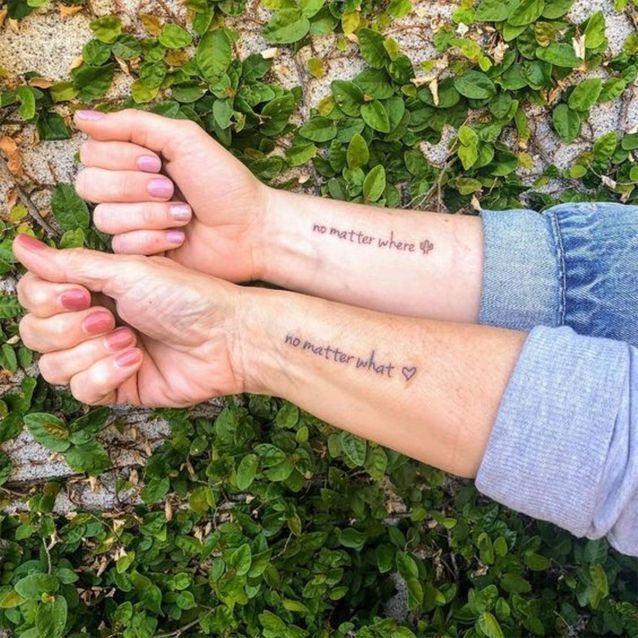 10 парных татуировок, которые можно сделать с подругой/мамой/сестрой