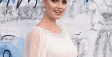 Китти Спенсер вышла замуж в платье Dolce & Gabbana Alta Moda