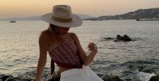 Модный прием стилиста Софии Коэльо: носим платок вместо топа