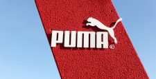 Дуа Липа снялась в рекламе кроссовок Suede Mayu от Puma