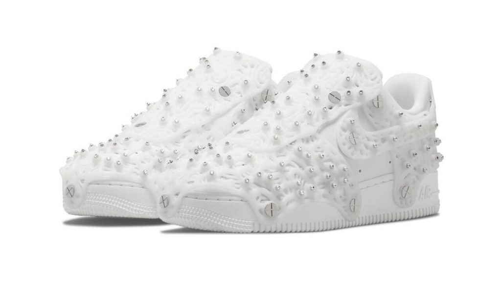 Nike представил кроссовки с кристаллами Swarovski