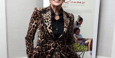 Как носить леопардовый принт и выглядеть стильно? Показывает Шэрон Стоун