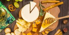 Сырное наслаждение: как приготовить домашний ПП-сыр?
