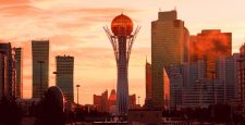 Горячая линия: юридическая помощь для казахстанцев