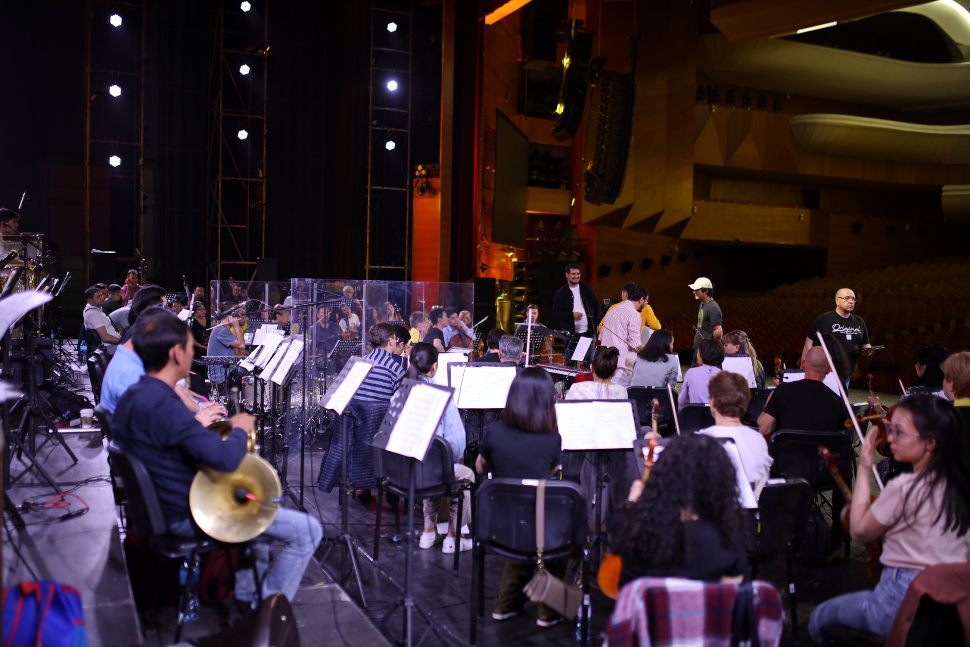 Концерт-посвящение Batyr. Gül Almaty:  смотрим атмосферные кадры с генеральной репетиции