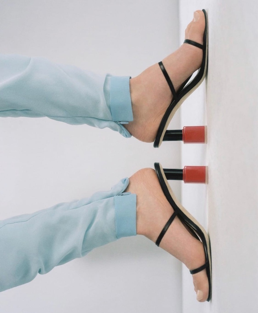 5 сюрреалистичых туфель, которые преобразят даже самый обычный офисный лук￼