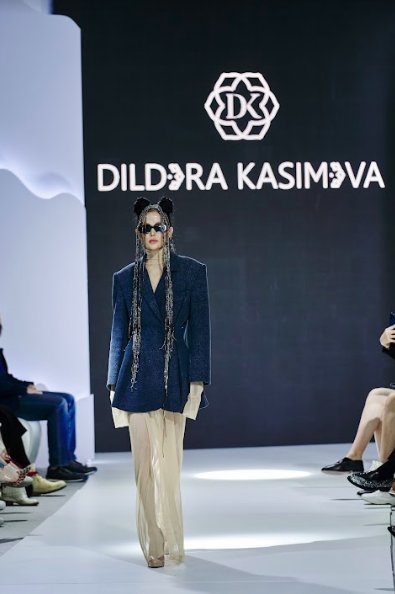 Маяковский, "Молодой папа" и этнические мотивы: показы второго дня Visa Fashion Week