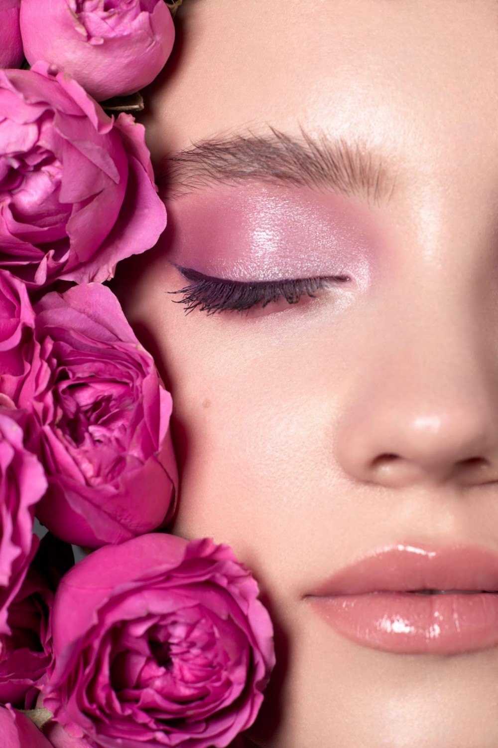 Секреты макияжа с розовыми тенями