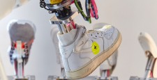 Nike создал робота, который почистит и отремонтирует ваши кроссовки