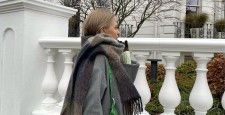 Теплые и стильные: 10 шарфов на эту зиму