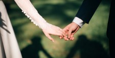 Стану ли я невестой в 2023? Девушки гадают на замужество с помощью фильтра в TikTok