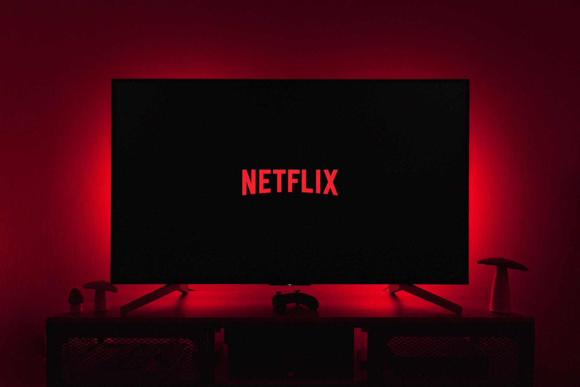 Netflix самые популярные фильмы и сериалы 2022 года