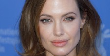 Почему Анджелина Джоли закрыла фонд по поддержке женщин
