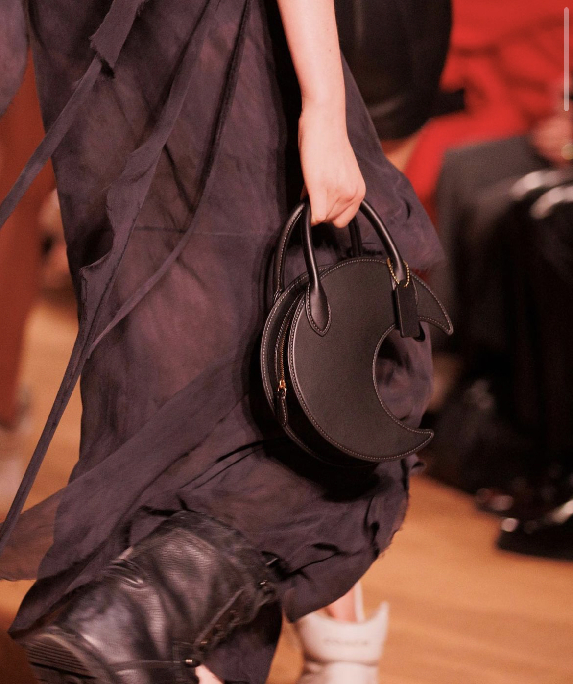 Эко-мех, «сумки-валентинки» и возвращение баски на Неделе моды в Нью-Йорке