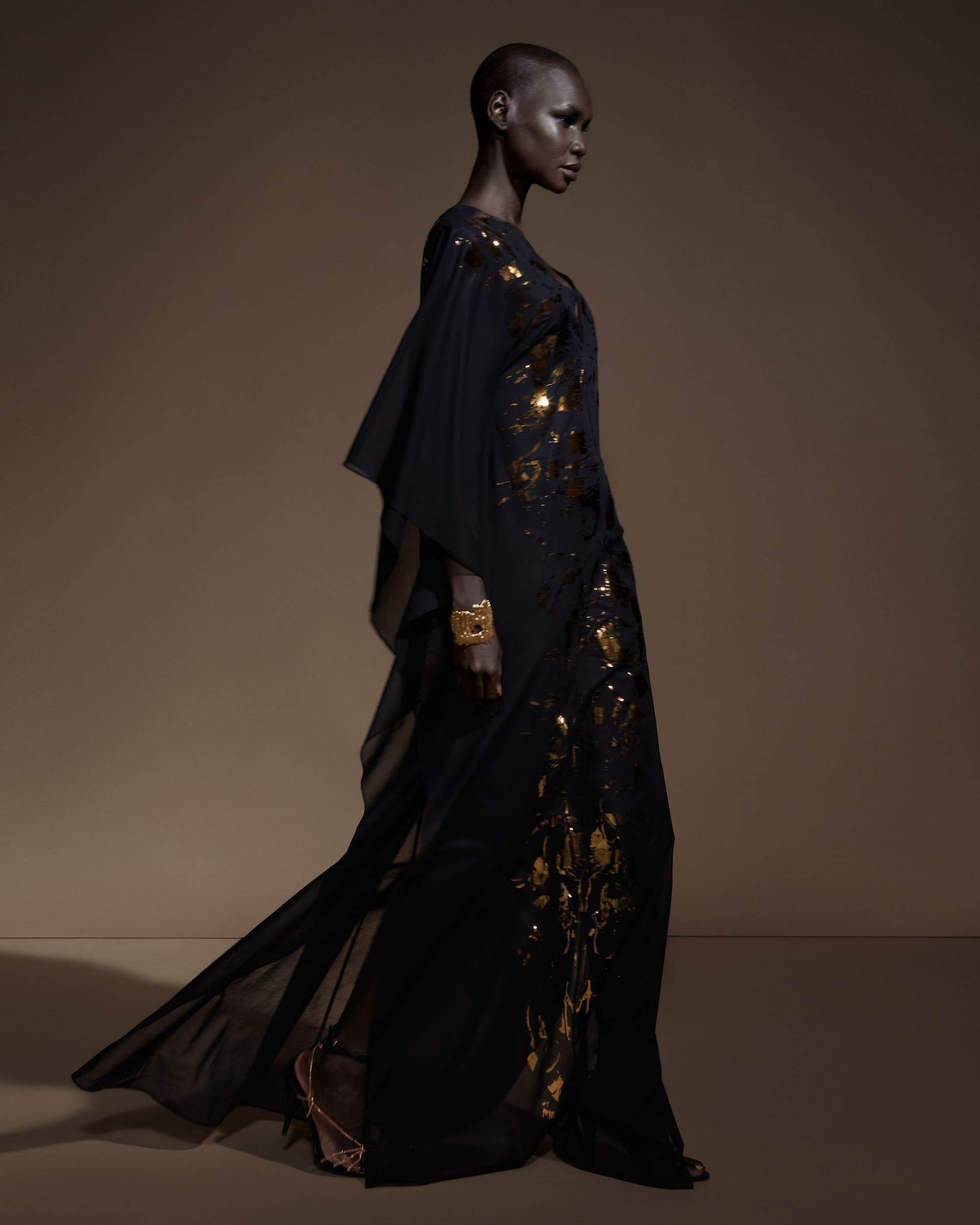 Джулия Фокс, вдохновение Японией и агендерность на Неделе моды в Нью-Йорке