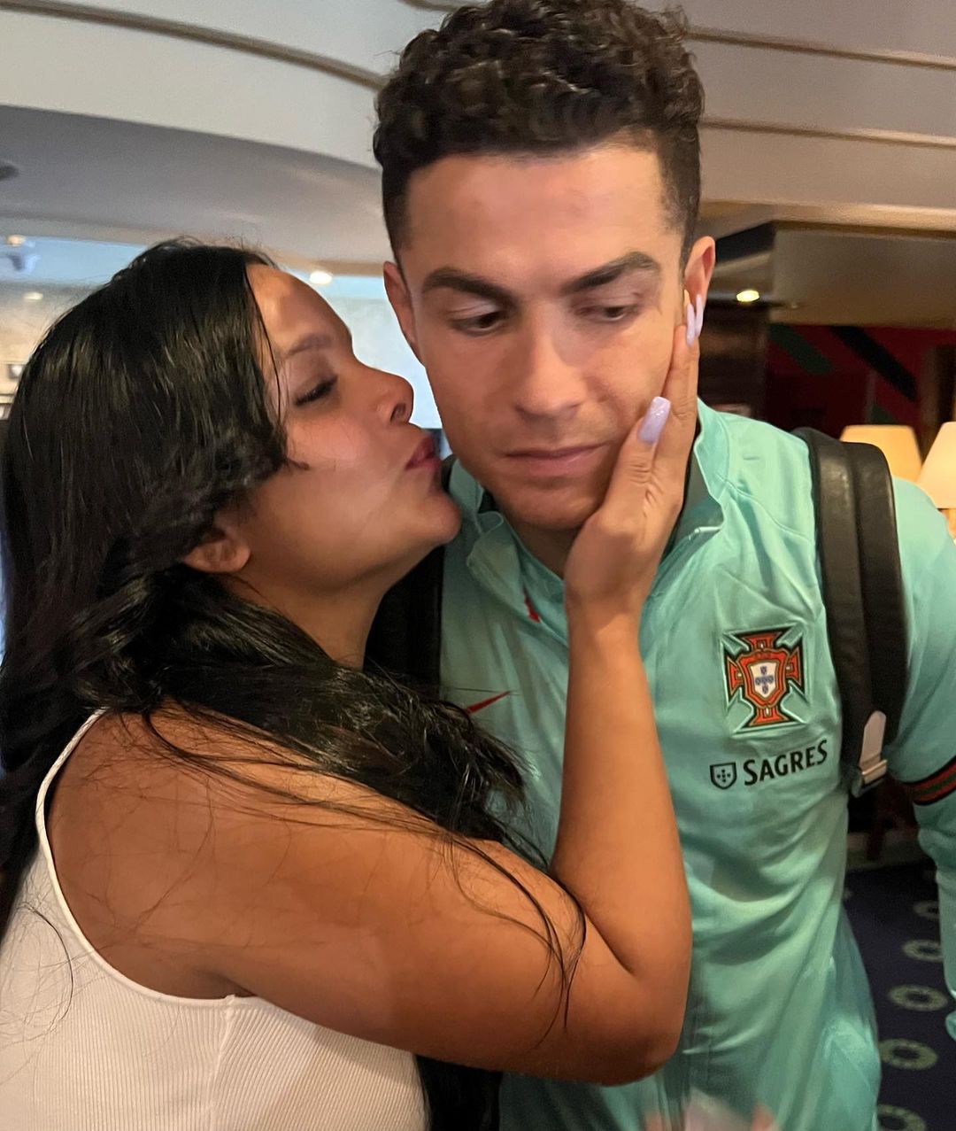 Блогер из Венесуэлы заявила, что Роналду изменил с ней Джорджине Родригес. Как отреагировал футболист?