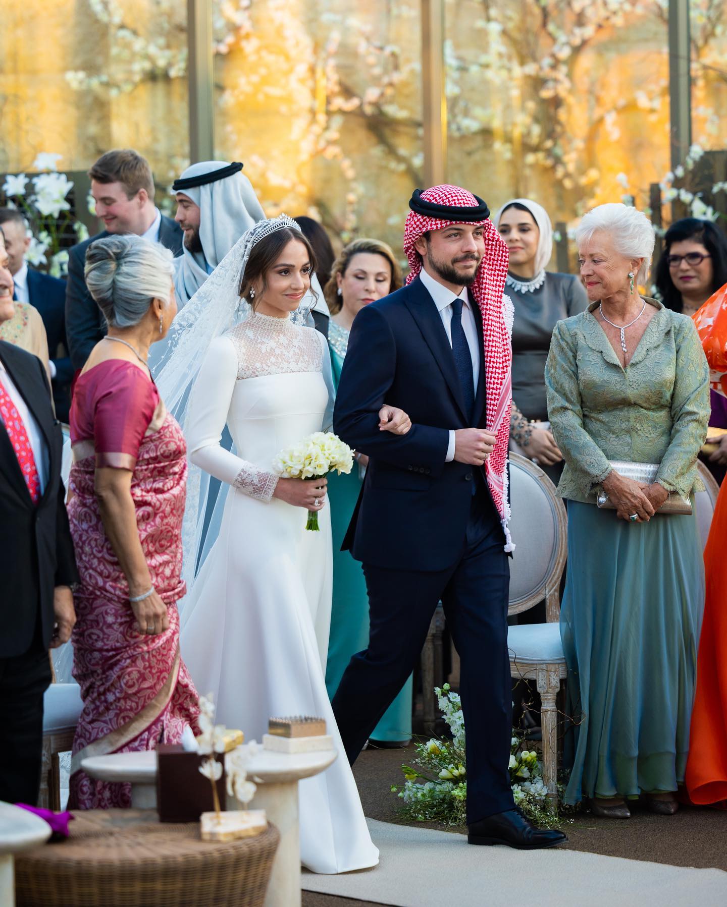 Торжество года: смотрим первые фотографии со свадьбы дочери королевы Иордании