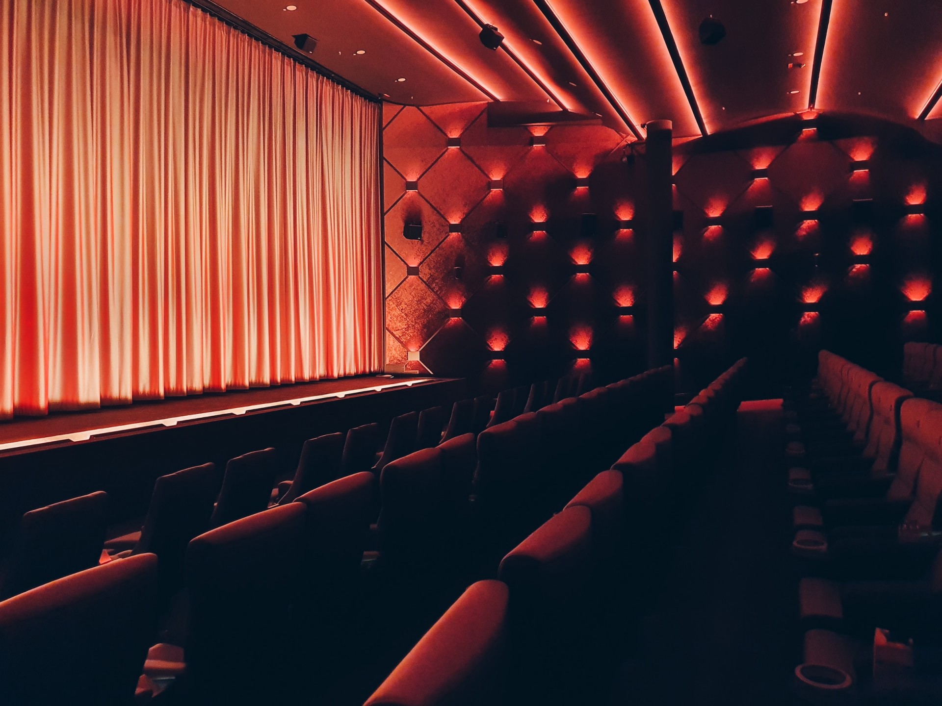 Кинопремьеры: что смотреть в кинотеатрах с 20 апреля?