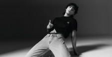 Появились новые кадры кампейна Calvin Klein с участием Чонгука из BTS