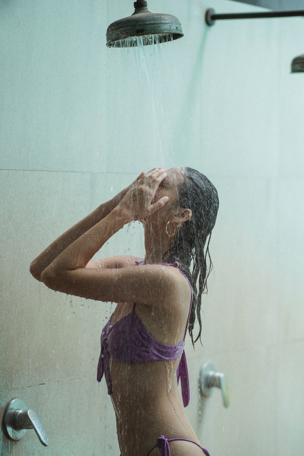 Nothing shower: новый велнес-тренд из TikTok, который помогает справиться с тревогой