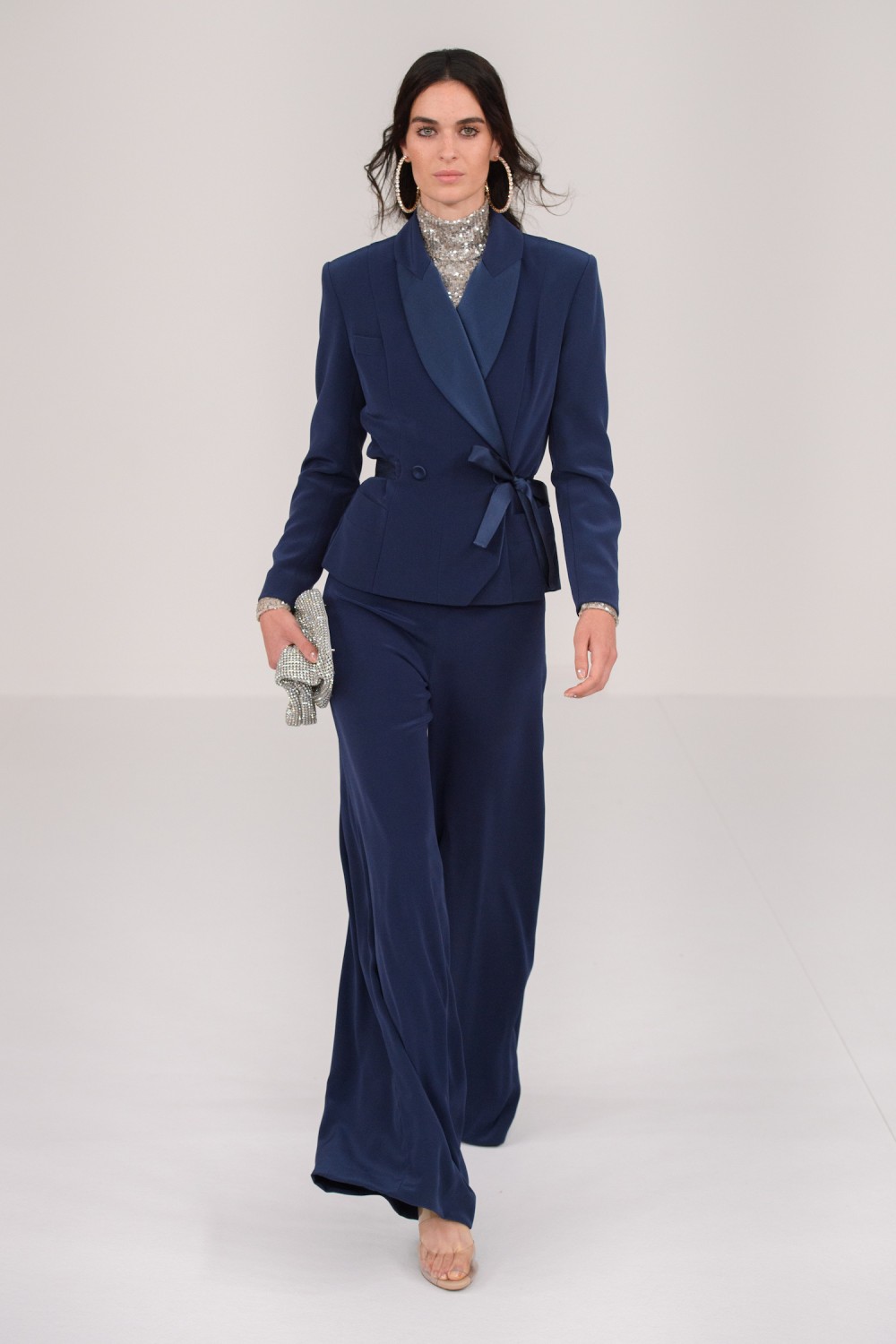 Вдохновение Анри Матиссом, шампанское в руках и опера на Неделе Haute Couture