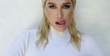 Собака певицы Kesha съела ее вибратор за 100 тысяч тенге: как это произошло? 