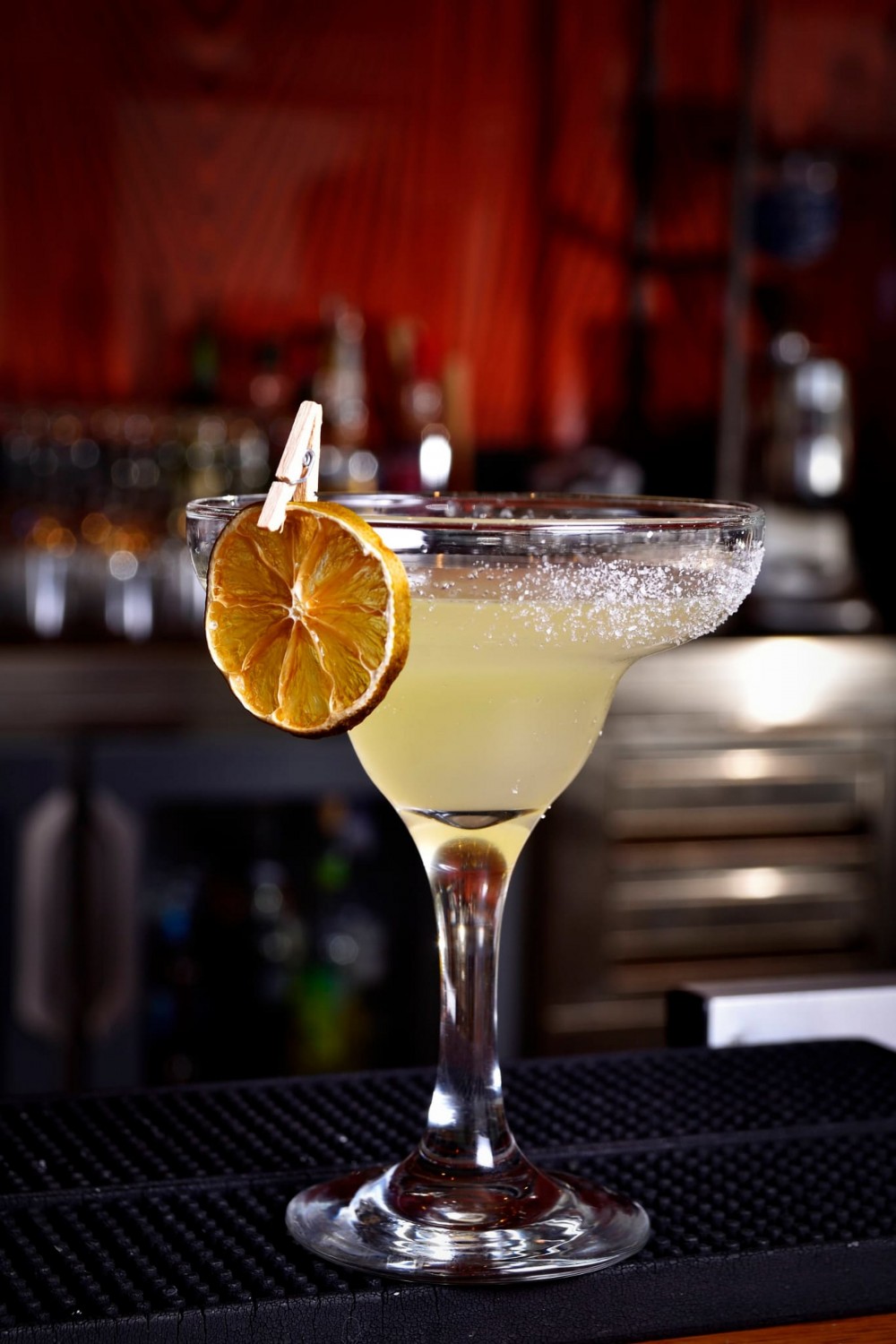 «Текила Cанрайз» или «Маргарита»? Какой ты алкогольный коктейль по знаку зодиака?
