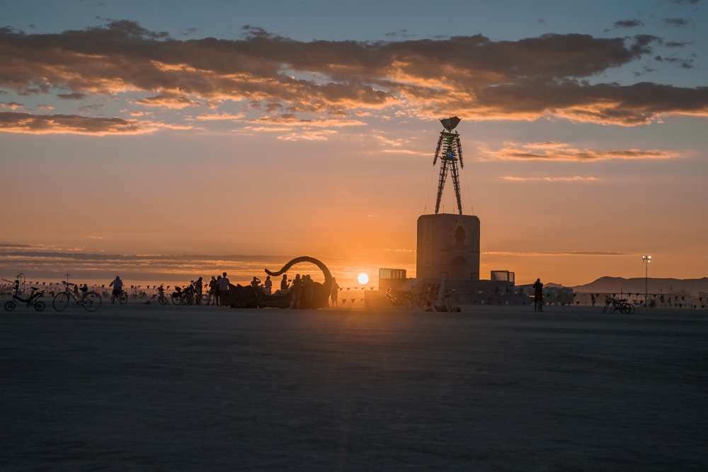 Известный на весь мир фестиваль Burning Man закончился жуткой катастрофой