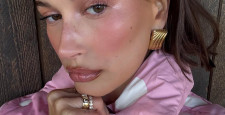 Sugar plum fairy — актуальный зимний макияж от Хейли Бибер