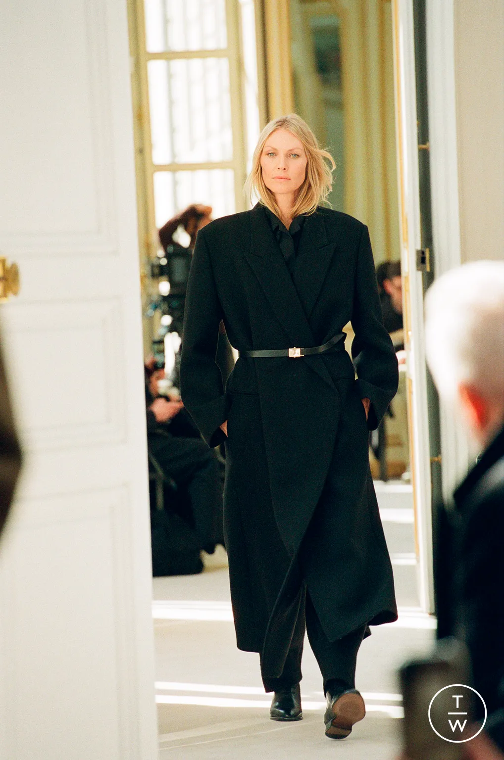 Черное пальто — тренд, который Каролин Бессет-Кеннеди оставила в холодном Нью-Йорке навсегда