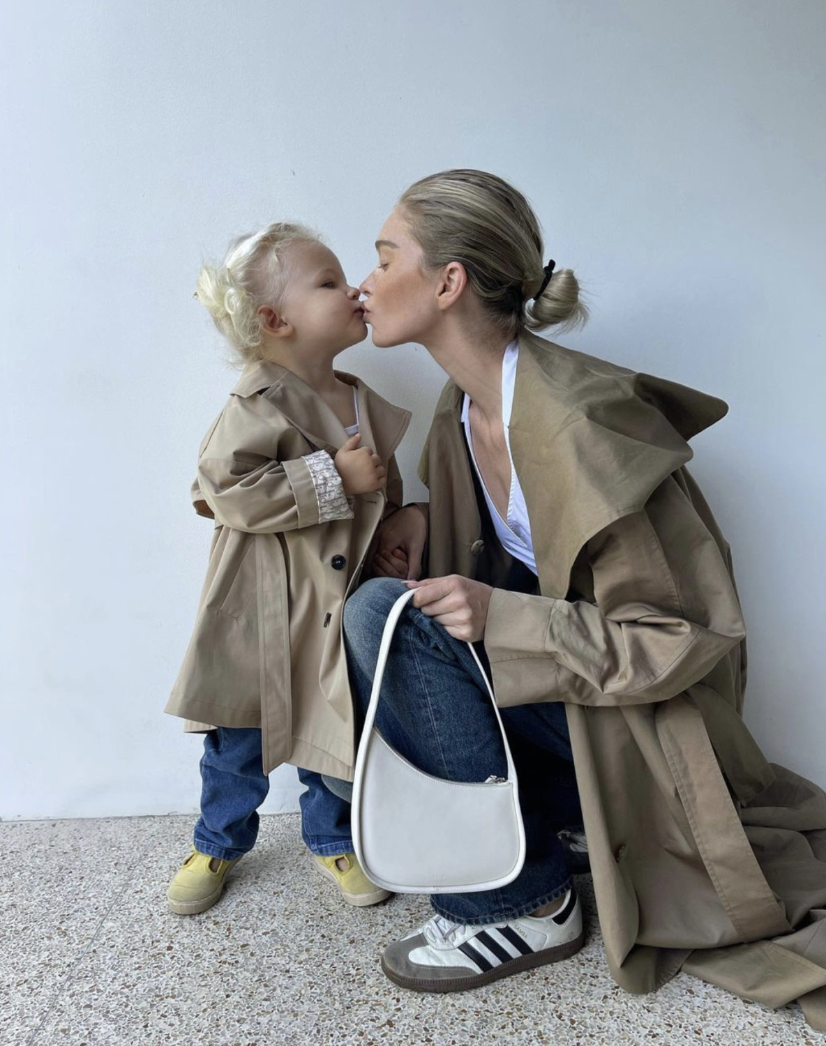 Rich Mom Energy — стильная альтернатива «тихой роскоши» для мам