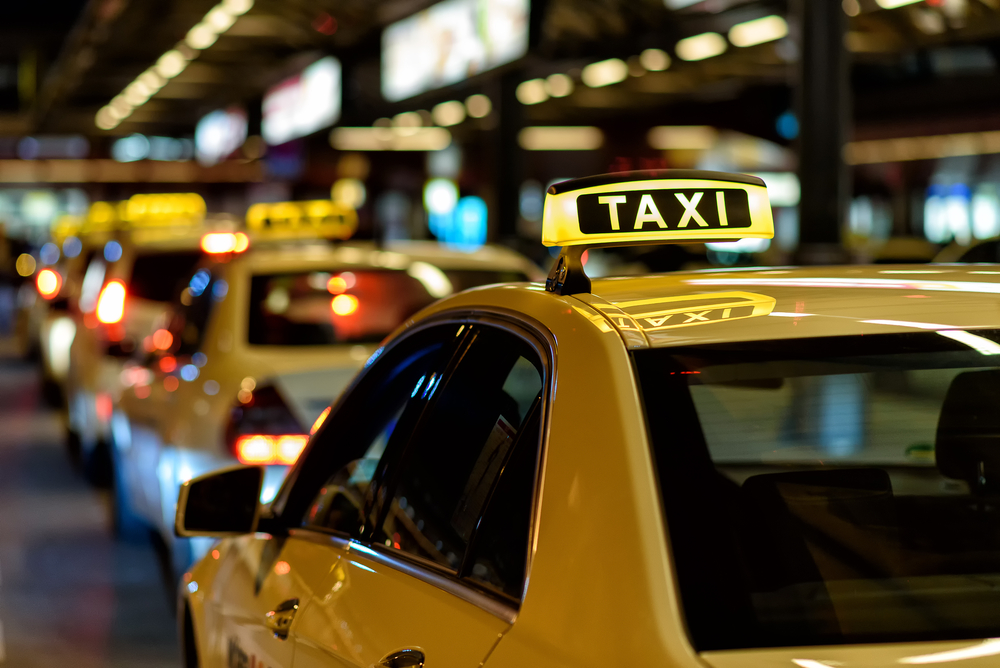 10 необычных вещей, которые люди забывают в такси