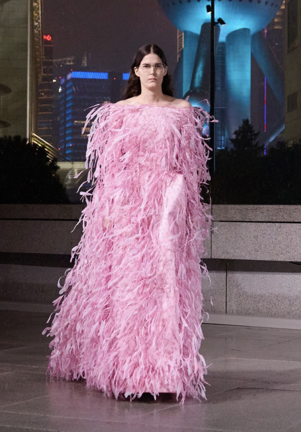 показ Balenciaga Spring 2025