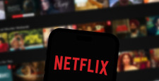 Стали известны подробности нового фильма Netflix по роману «Гордость и предубеждение»